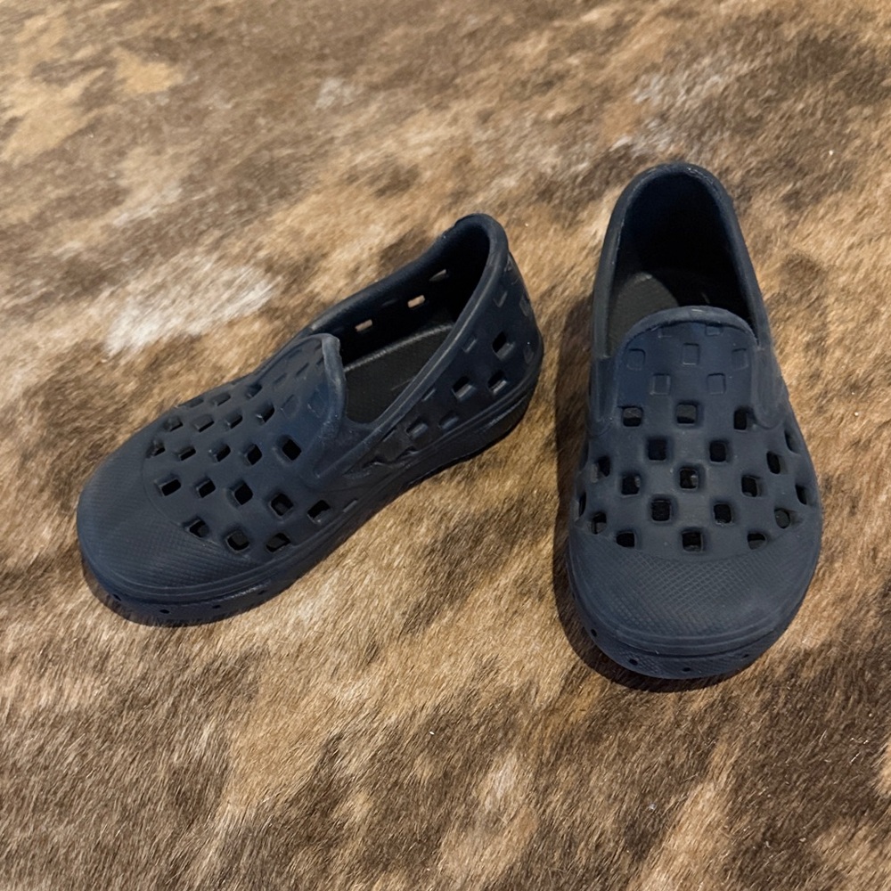 NWOT Kids Slip-On Vans Shoes - Black